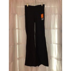 NWT Lucy perfect core pant size small regular.